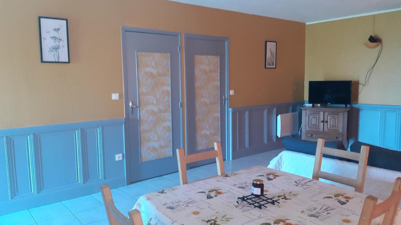 Villa Le Bois du Gart à Bossus-Les-Rumigny Extérieur photo